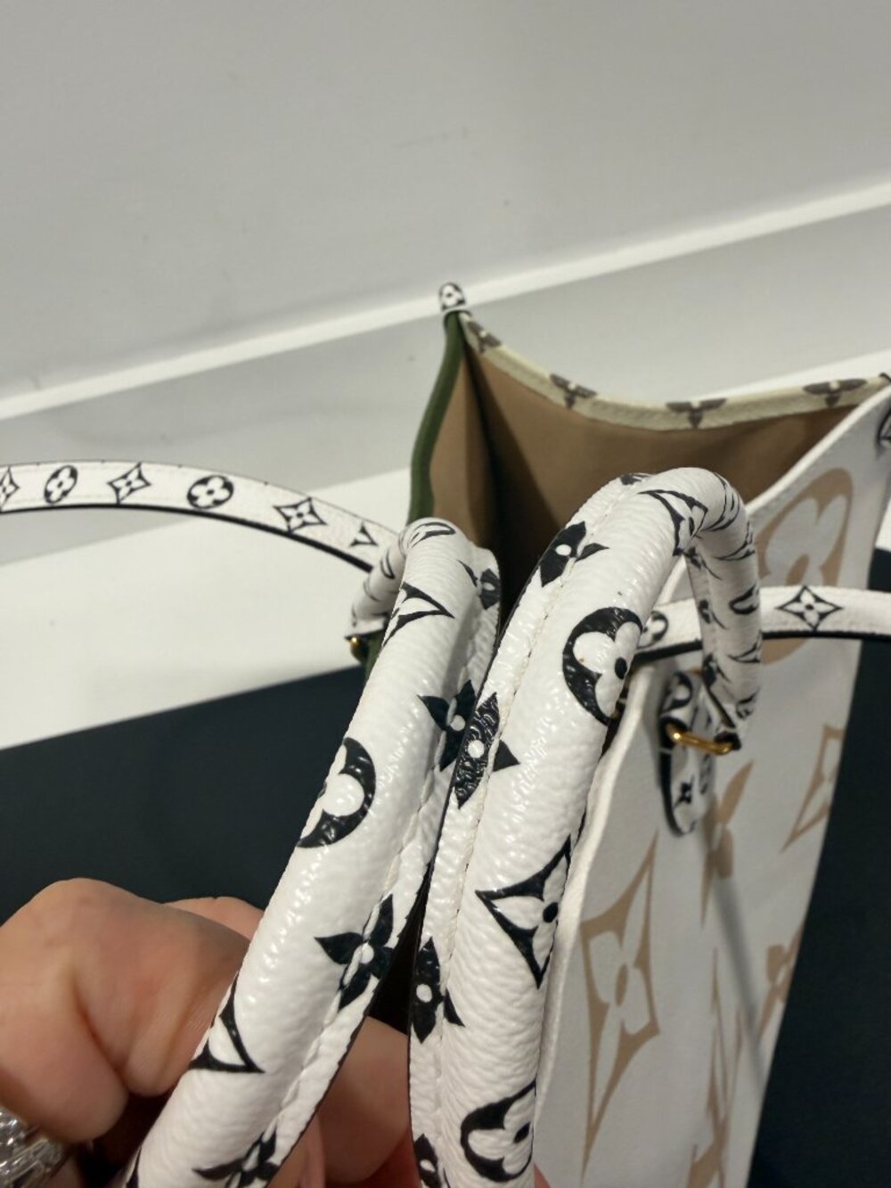 Louis Vuitton On The Go GM Khaki/Beige/White (JB1500) - Picture 11 of 16